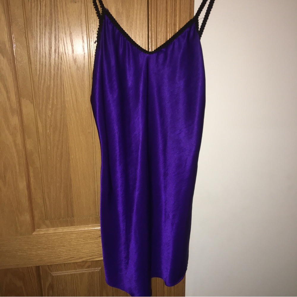 VTG Soft Moments New York Slip Nightie Nightgown Satin 100% polyester